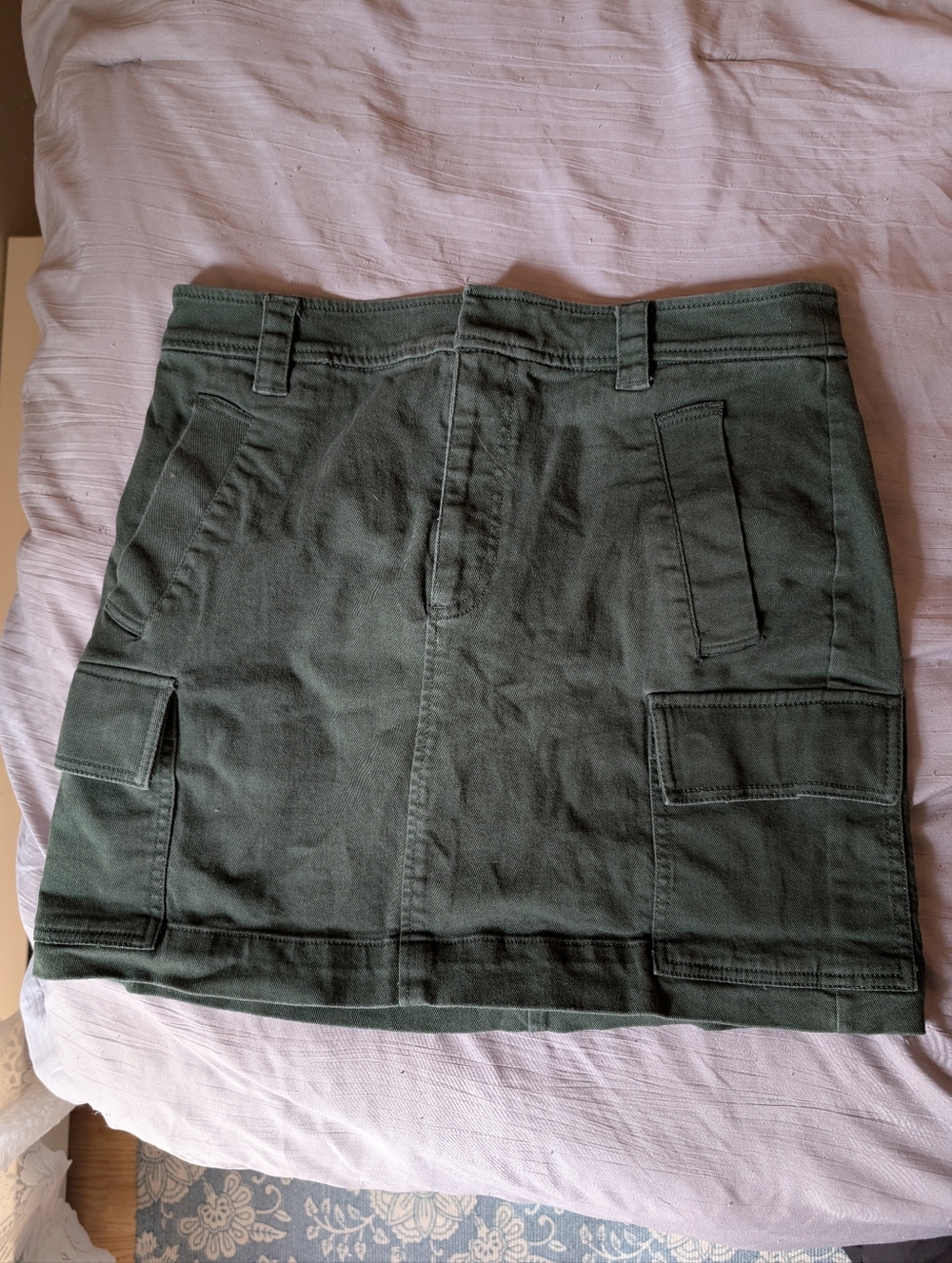 LOFT Women's Size 10 Olive Green Utility Cargo Mini Skirt